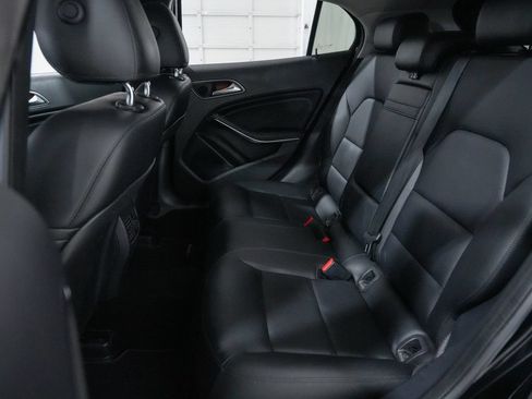 Used 2015 Mercedes-Benz GLA 250 4MATIC image 27
