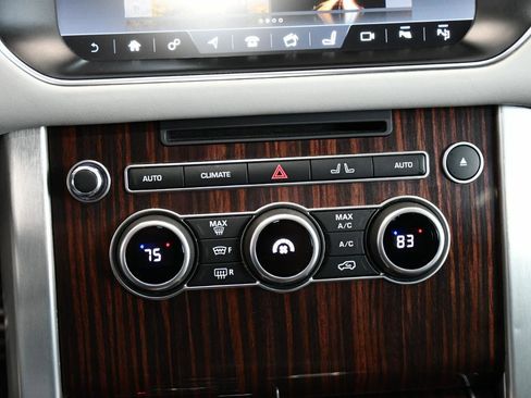 Used 2017 Land Rover Range Rover Long Wheelbase Autobiography AWD/4WD image 28