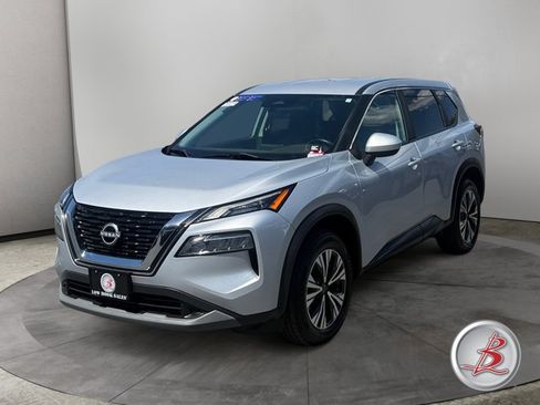 Used 2023 Nissan Rogue SV AWD/4WD image 3