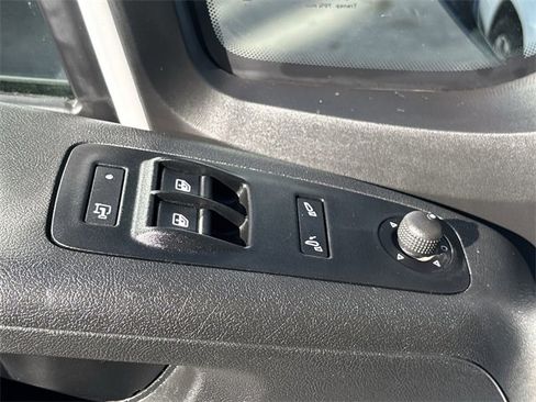 Used 2025 RAM ProMaster 2500 w/ Convenience Group image 19