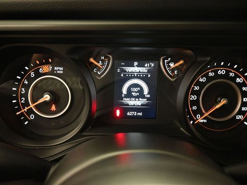 Used 2025 Jeep Wrangler Sport image 18