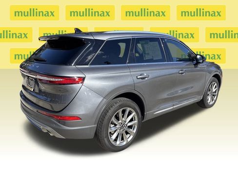 Used 2021 Lincoln Corsair AWD w/ Premium Package image 5