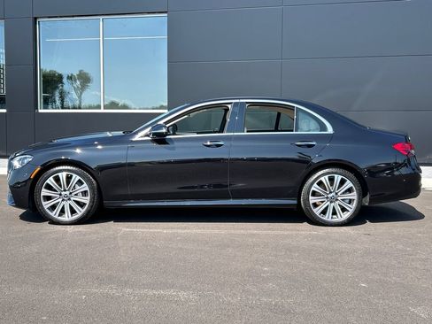 Used 2023 Mercedes-Benz E 450 4MATIC Sedan image 5
