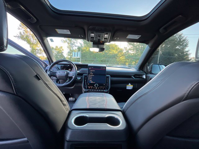 Used 2025 GMC Yukon AT4 Ultimate w/ LPO, Floor Liner Package AWD/4WD image 15