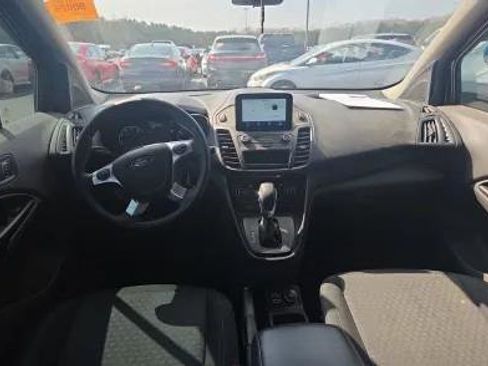 Used 2019 Ford Transit Connect XLT image 5