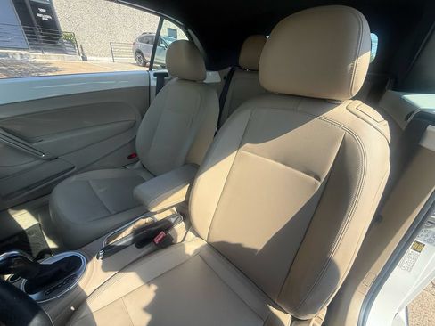 Used 2014 Volkswagen Beetle 2.5 FWD image 12