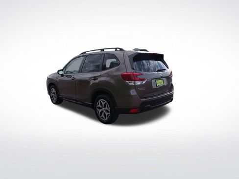 Used 2022 Subaru Forester Premium AWD/4WD image 4