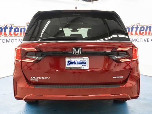 Certified 2025 Honda Odyssey Touring image 6