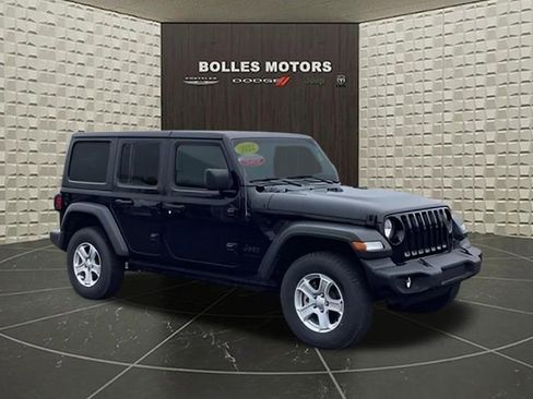 Certified 2022 Jeep Wrangler Unlimited Sport AWD/4WD image 2