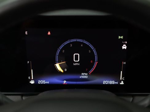 Used 2024 Chevrolet TrailBlazer LT w/ LT Cold Weather Package FWD image 11