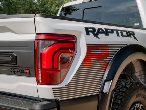 Used 2025 Ford F150 Raptor w/ Equipment Group 803A Raptor R AWD/4WD image 33