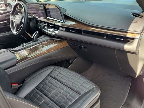 Certified 2023 Cadillac Escalade Sport Platinum w/ LPO, ONYX Package image 29