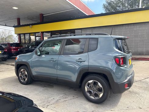 Used 2017 Jeep Renegade Sport w/ Power & Air Group image 7