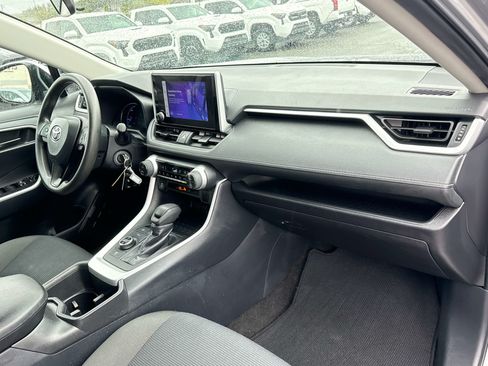 Used 2025 Toyota RAV4 LE AWD/4WD image 18