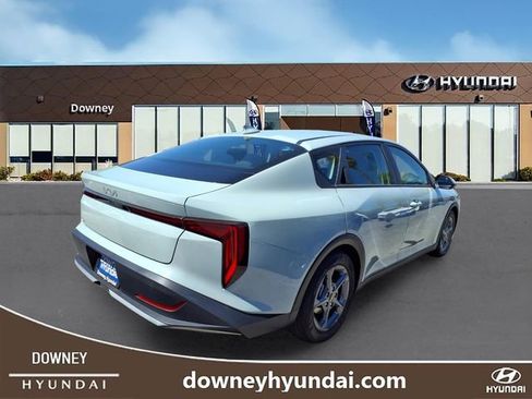 Used 2025 Kia K4 LXS image 4