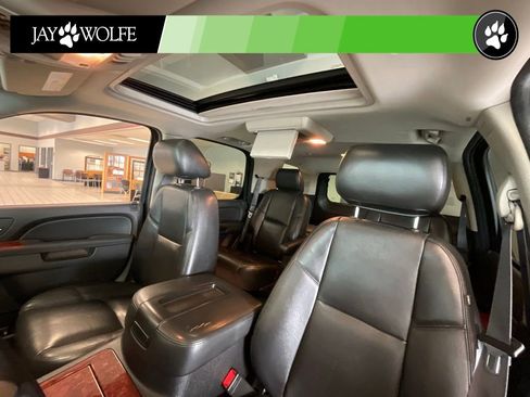 Used 2014 Chevrolet Tahoe LTZ AWD/4WD image 10