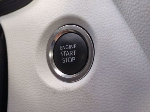 Used 2024 Toyota Corolla SE image 28