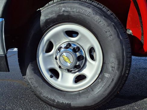 Used 2025 Chevrolet Express 3500 LT w/ LT Preferred Equipment Group image 30