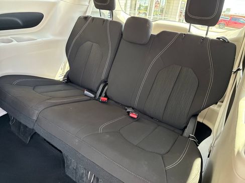Used 2023 Chrysler Voyager LX FWD image 45