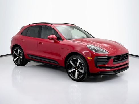 Used 2026 Porsche Macan AWD/4WD image 9