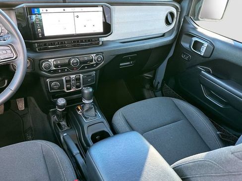 Used 2024 Jeep Wrangler Sport S image 21