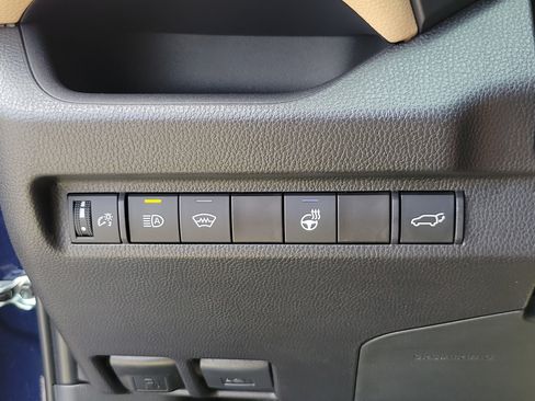 Used 2025 Toyota RAV4 XLE Premium w/ Weather Package FWD image 15