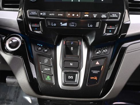 Used 2018 Honda Odyssey Elite image 23