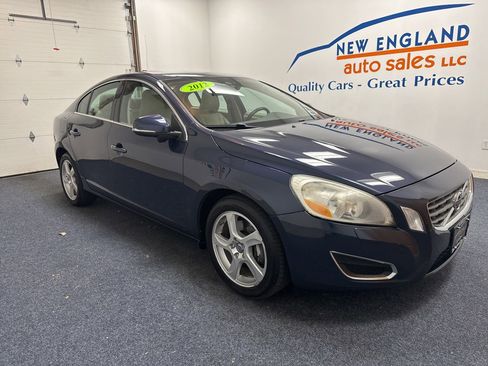 Used 2012 Volvo S60 T5 image 4