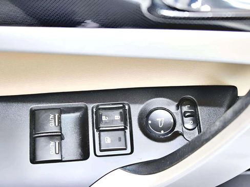 Used 2014 Honda Accord EX-L image 11