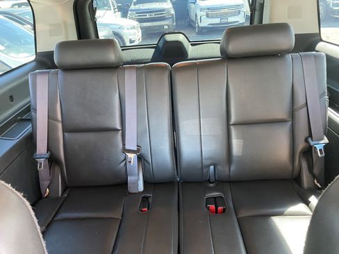 Used 2013 Cadillac Escalade ESV Luxury image 15