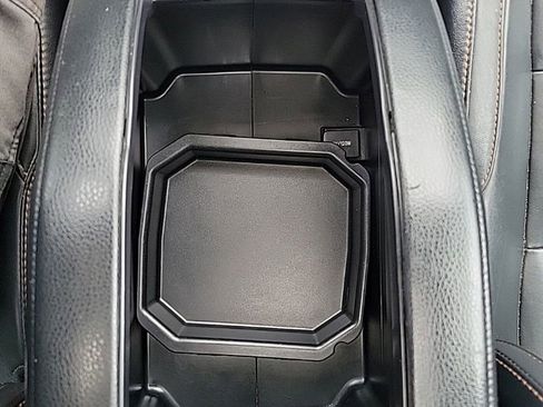 Used 2016 Toyota Highlander XLE AWD/4WD image 10