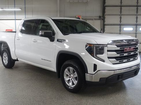 Used 2023 GMC Sierra 1500 SLE AWD/4WD image 1