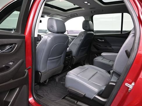 Used 2018 Chevrolet Traverse LT w/ LPO, Floor Liner Package AWD/4WD image 22