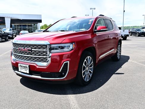 Used 2021 GMC Acadia Denali w/ Denali Ultimate Package AWD/4WD image 4