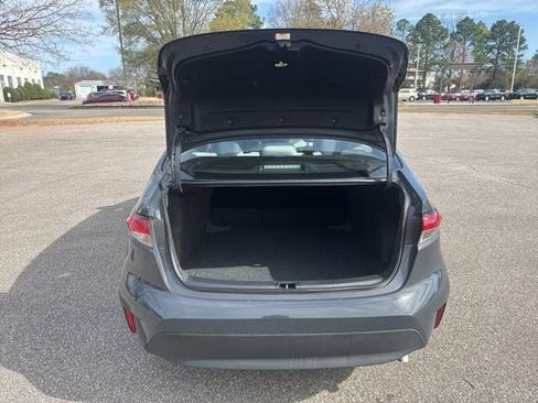 Used 2025 Toyota Corolla LE image 23