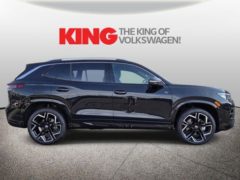 New 2026 Volkswagen Tiguan SEL R-Line AWD/4WD image 2