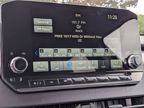 New 2025 Mitsubishi Outlander SE image 21