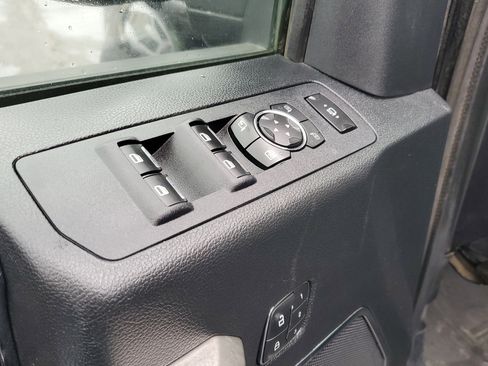 Used 2019 Ford F350 Lariat image 16