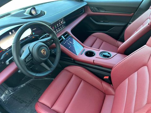 Used 2024 Porsche Taycan 4S image 4