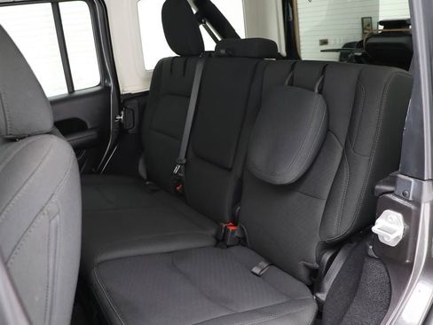 Used 2023 Jeep Wrangler Unlimited w/ Cold Weather Group image 11