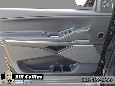 New 2025 Lincoln Navigator Reserve w/ Jet Appearance Package image 16