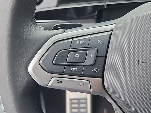 New 2026 Volkswagen Atlas Cross Sport SEL R-Line image 16