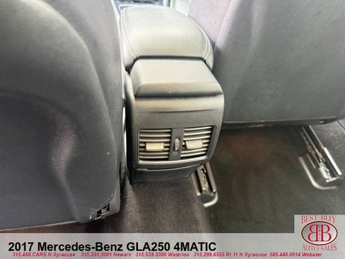 Used 2017 Mercedes-Benz GLA 250 4MATIC image 14