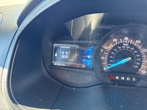 Used 2022 Ford Edge SEL image 11