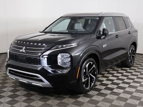 New 2025 Mitsubishi Outlander SEL image 13