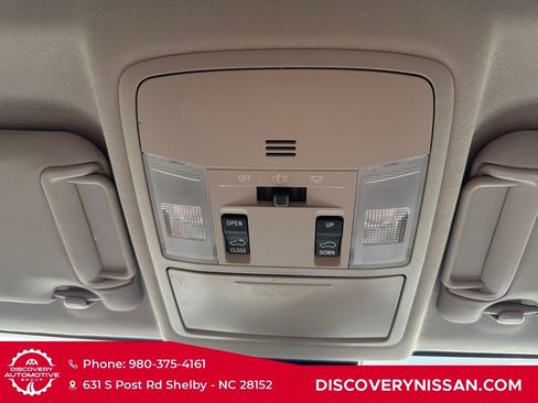 Used 2017 Toyota RAV4 Limited image 28