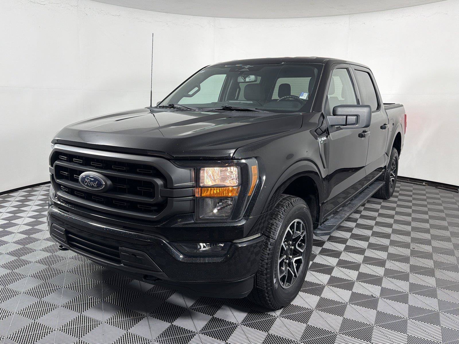 Used 2023 Ford F150 XLT w/ Equipment Group 301A Mid AWD/4WD image 3