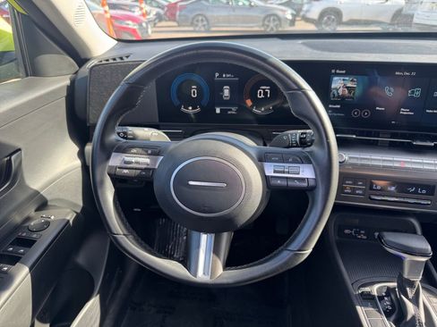 Used 2025 Hyundai Kona SEL image 28