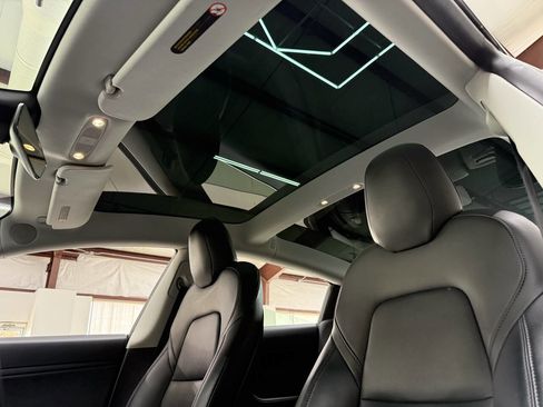 Used 2019 Tesla Model 3 image 21