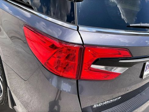 Certified 2024 Honda Odyssey Touring image 22